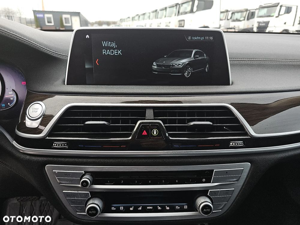 BMW Seria 7 740Le xDrive iPerformance - 14