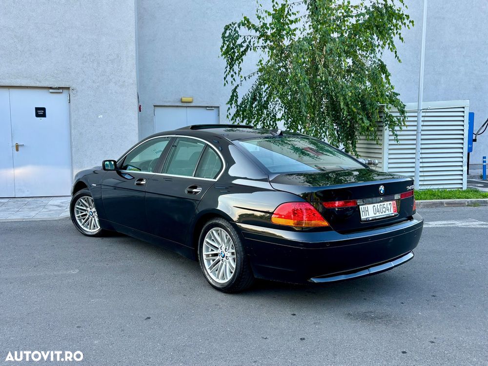 BMW Seria 7 745i - 2