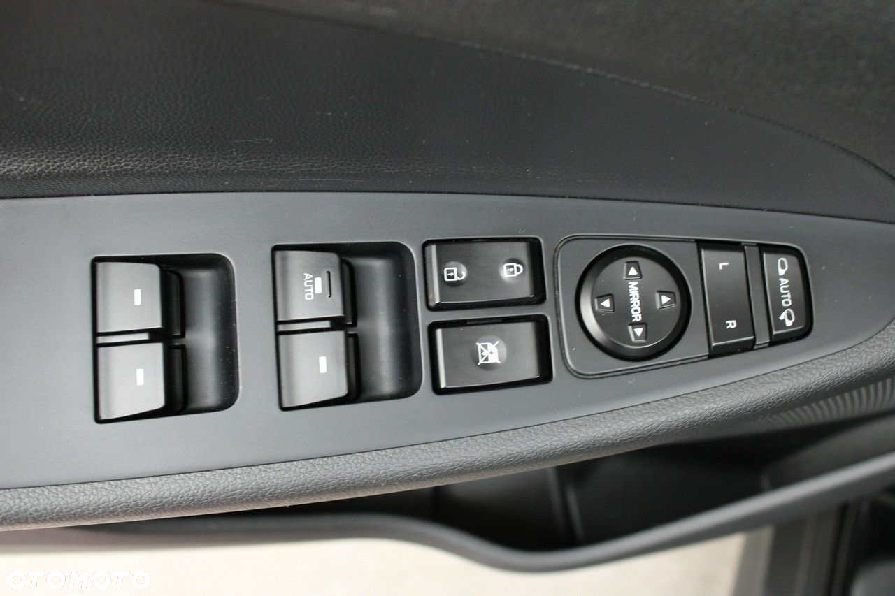 Hyundai Tucson 1.6 GDI BlueDrive Style 2WD - 26