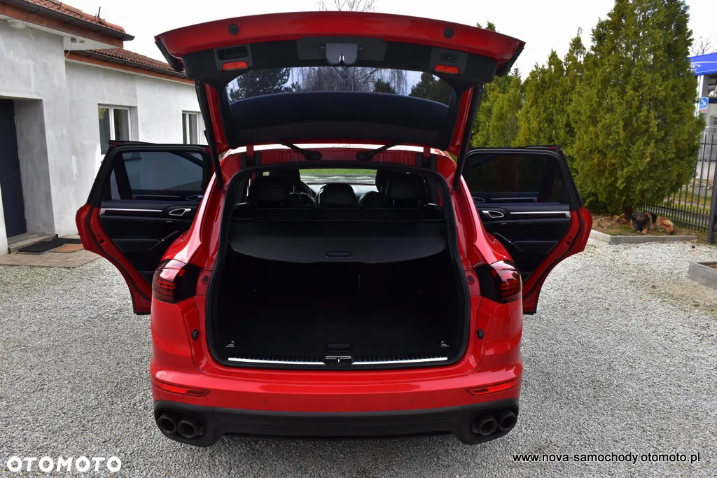 Porsche Cayenne S Diesel Platinum Edition - 37