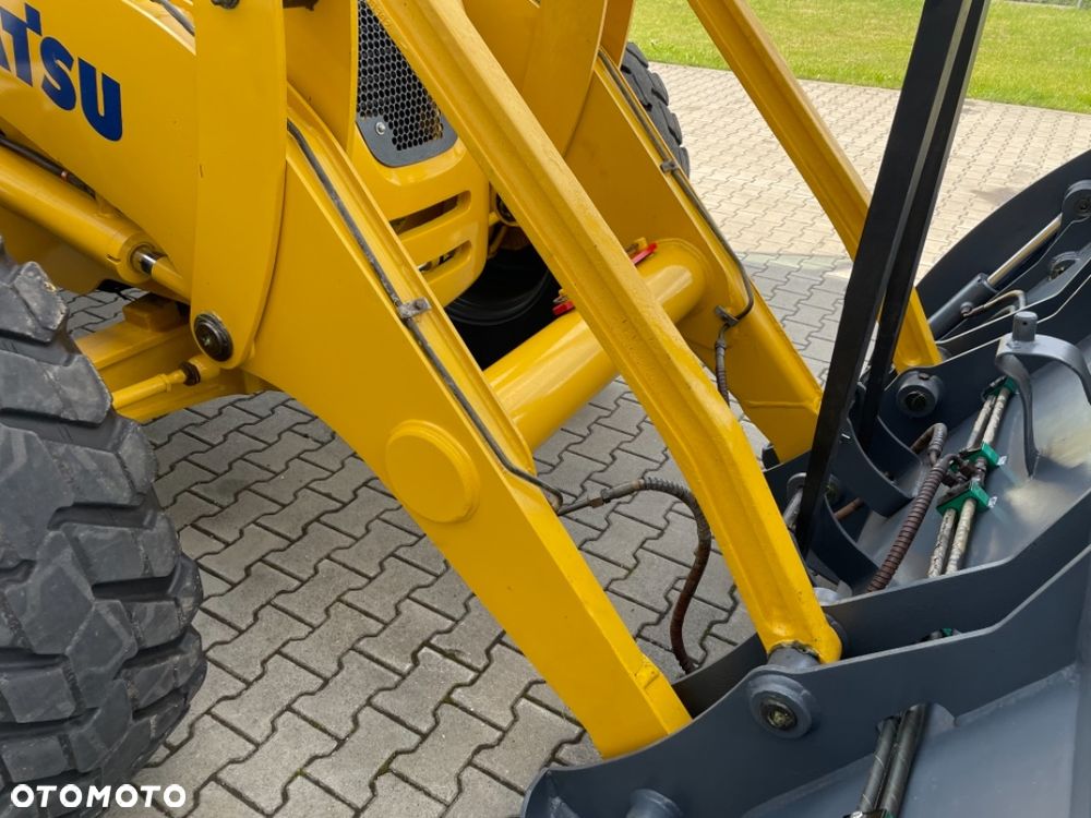 Komatsu WB97s - 28