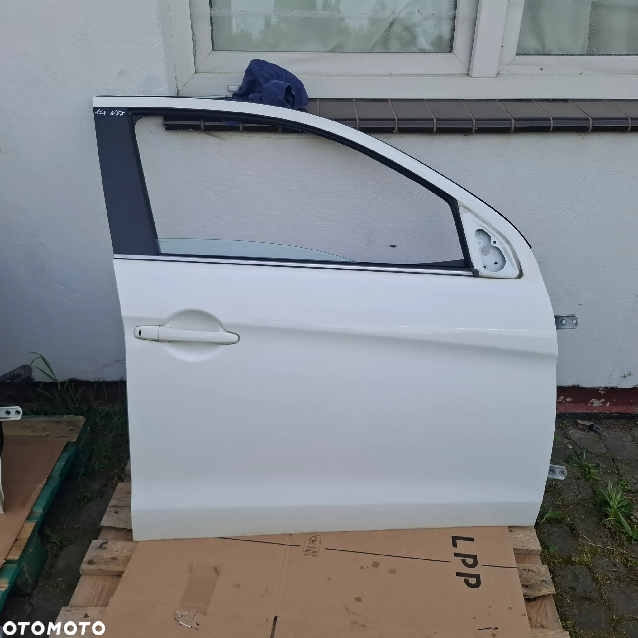 MITSUBISHI ASX 10-22 DRZWI PRAWA STORNA Przód prawe tył prawe w37 białe igła w kolor - 12