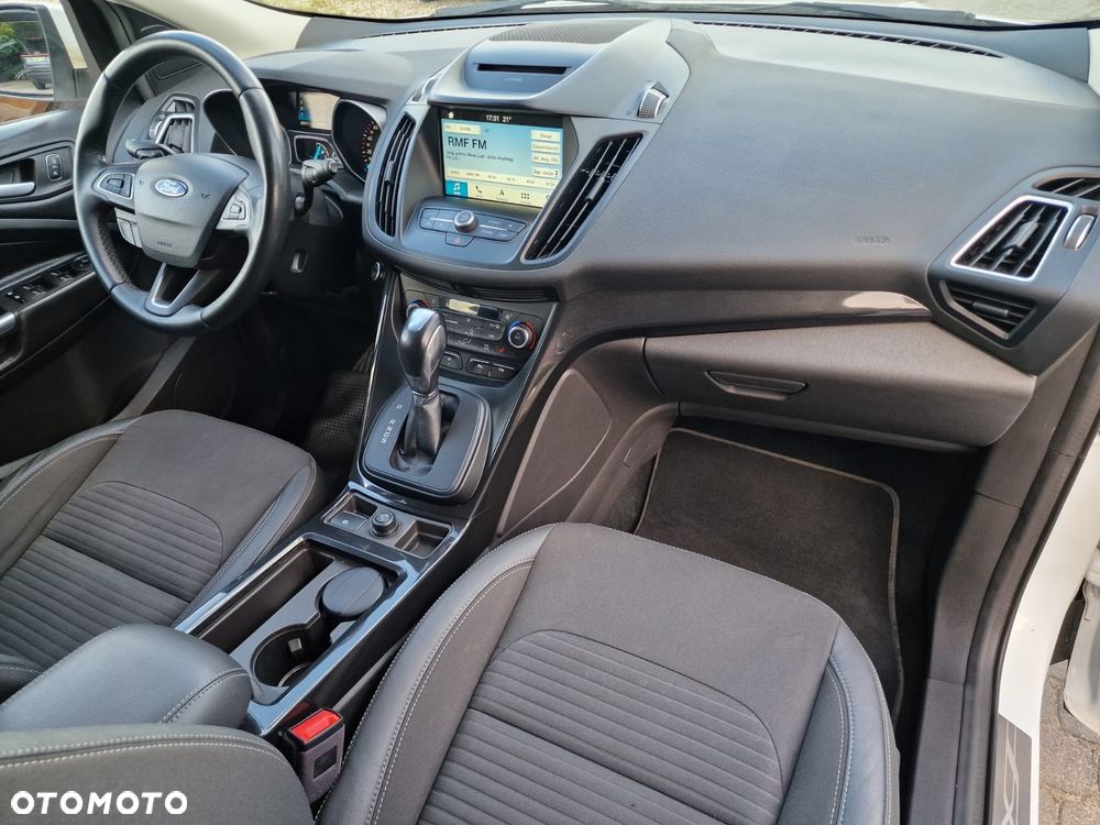 Ford Kuga 2.0 TDCi 2x4 Titanium - 18