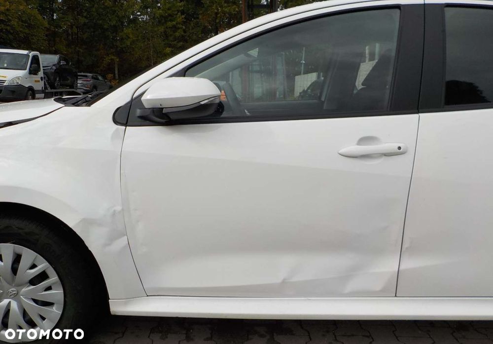Toyota Yaris - 10