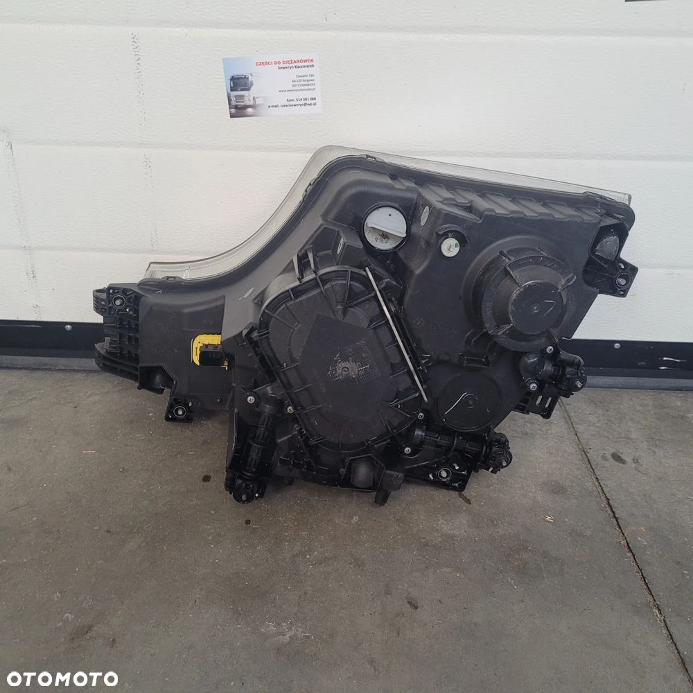 LAMPA RH MERCEDES ACTROS MP4 A9608200339 CHWALIM116 - 3