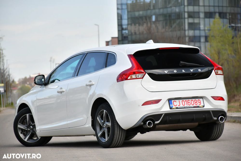 Volvo V40 D3 Geartronic RDesign - 13