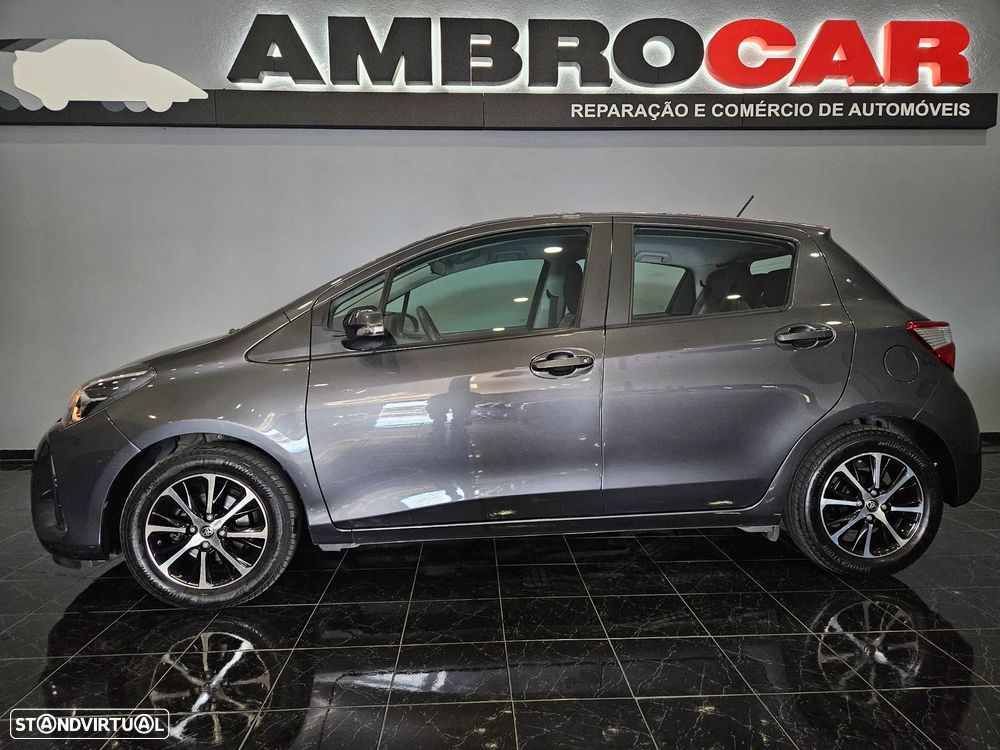 Toyota Yaris 1.0 VVT-i Exclusive - 3