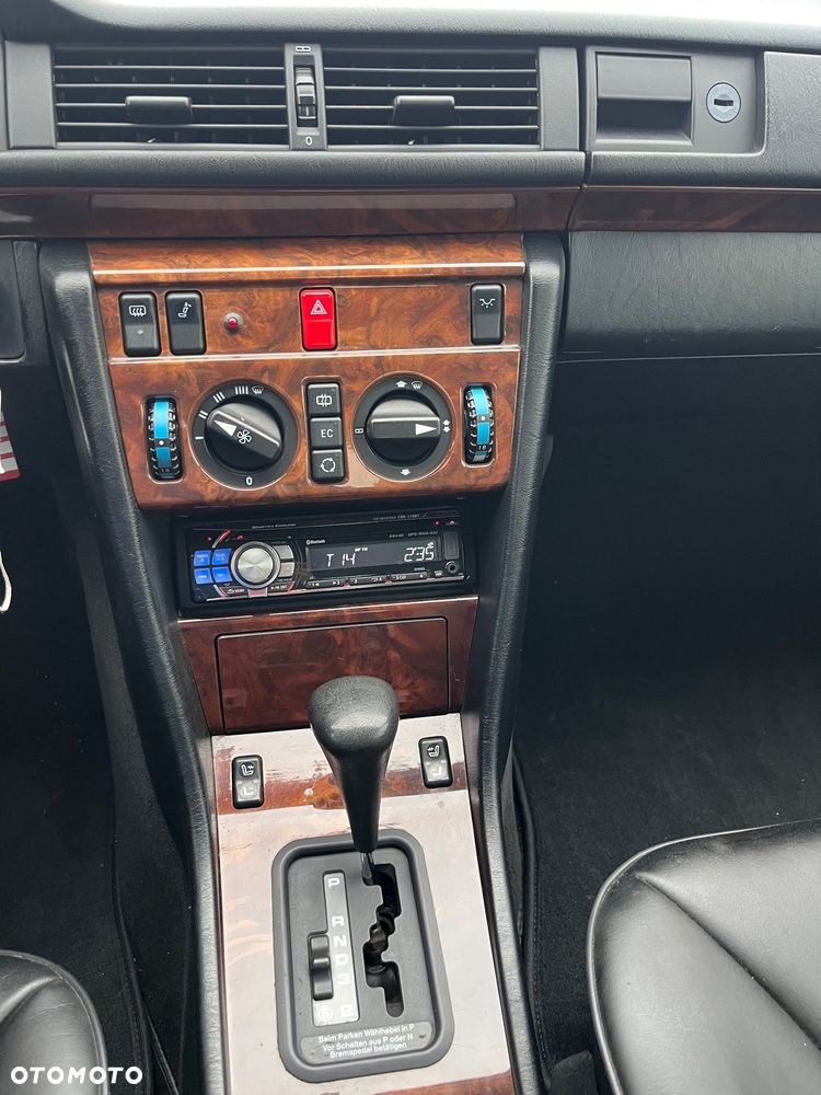 Mercedes-Benz W124 (1984-1993) - 18