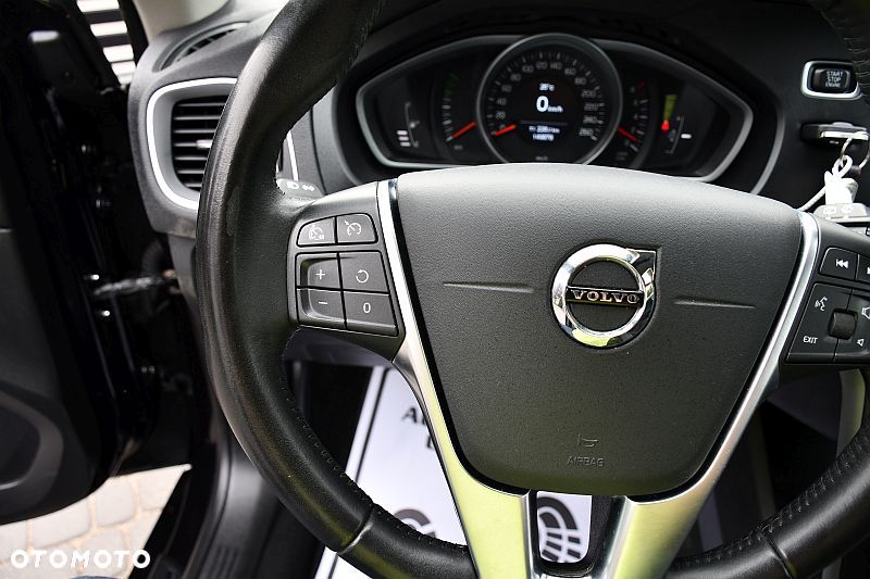 Volvo V40 T2 Momentum - 17