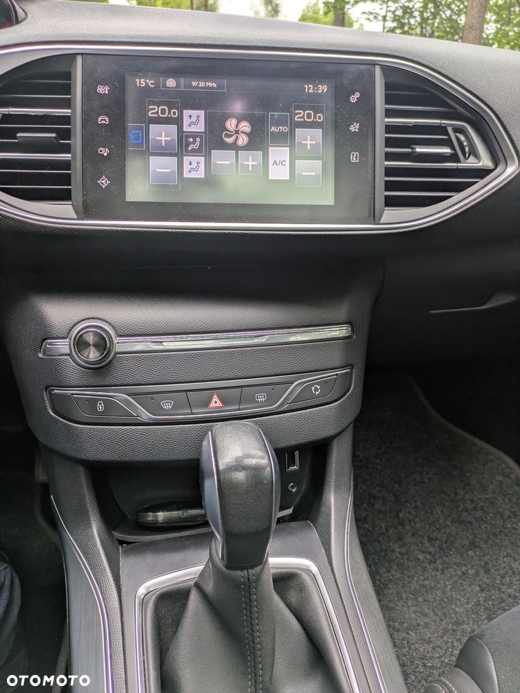 Peugeot 308 BlueHDi FAP 150 EAT6 Stop & Start Allure - 17