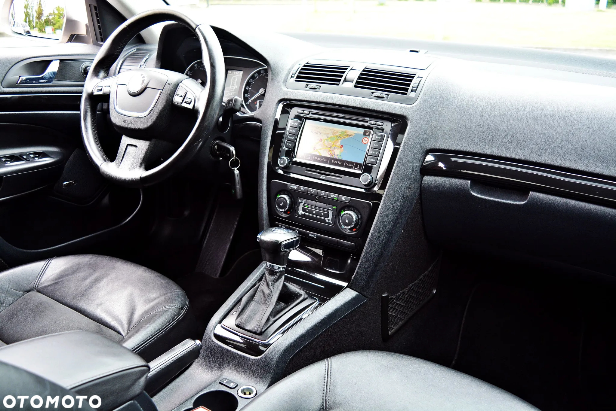Skoda Octavia 1.8 TSI DSG Laurin & Klement - 5