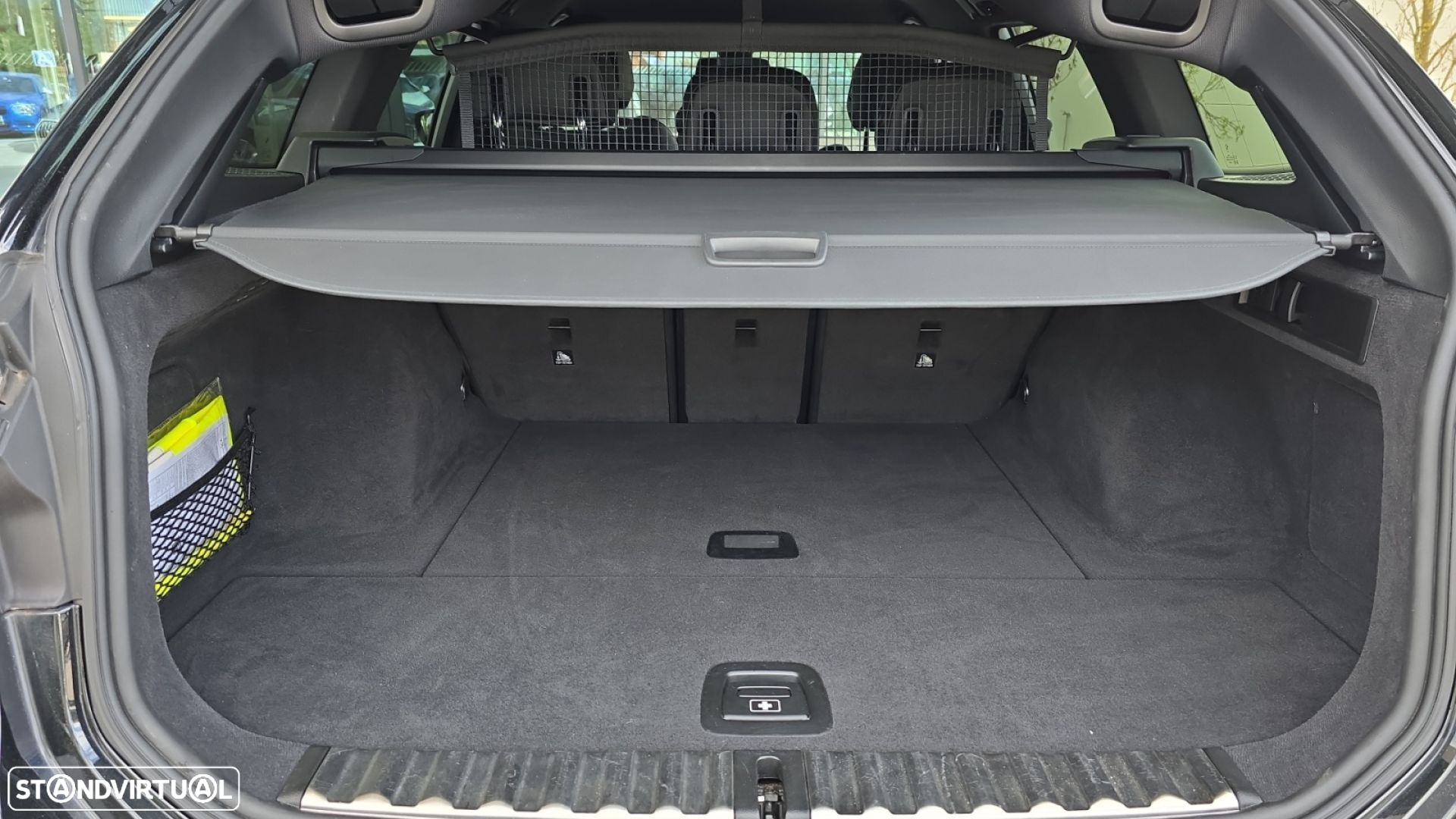 BMW 320 d Touring Pack Desportivo M Auto - 15
