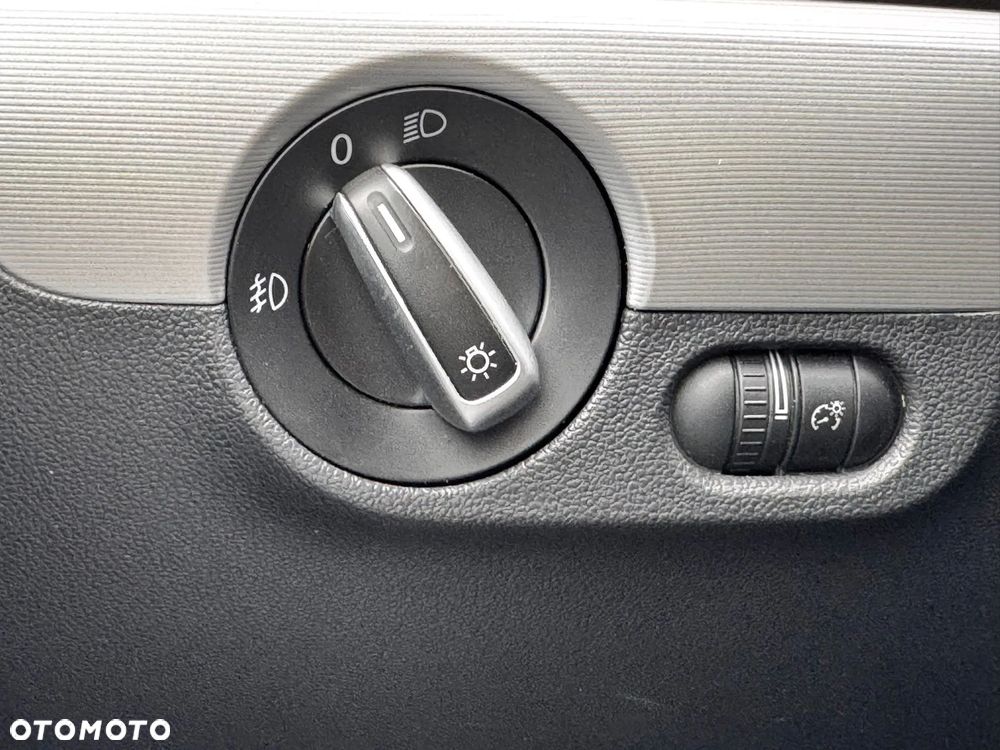 Volkswagen Jetta 2.0 TSI Sportline - 28