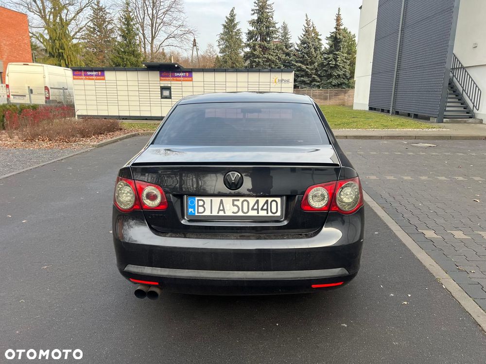 Volkswagen Jetta 2.0 Turbo FSI Sportline - 11