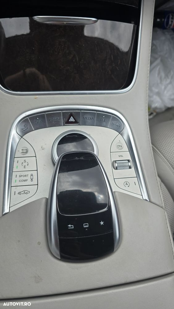 Mercedes-Benz S 500 4MATIC Aut - 11
