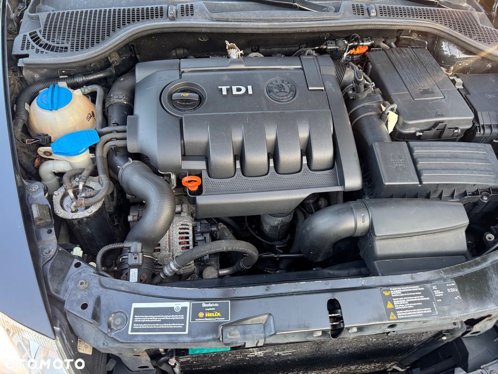 Skoda Octavia Combi 2.0 TDI DPF Scout 4x4 - 27