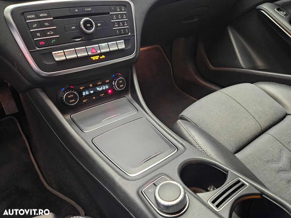 Mercedes-Benz GLA - 21