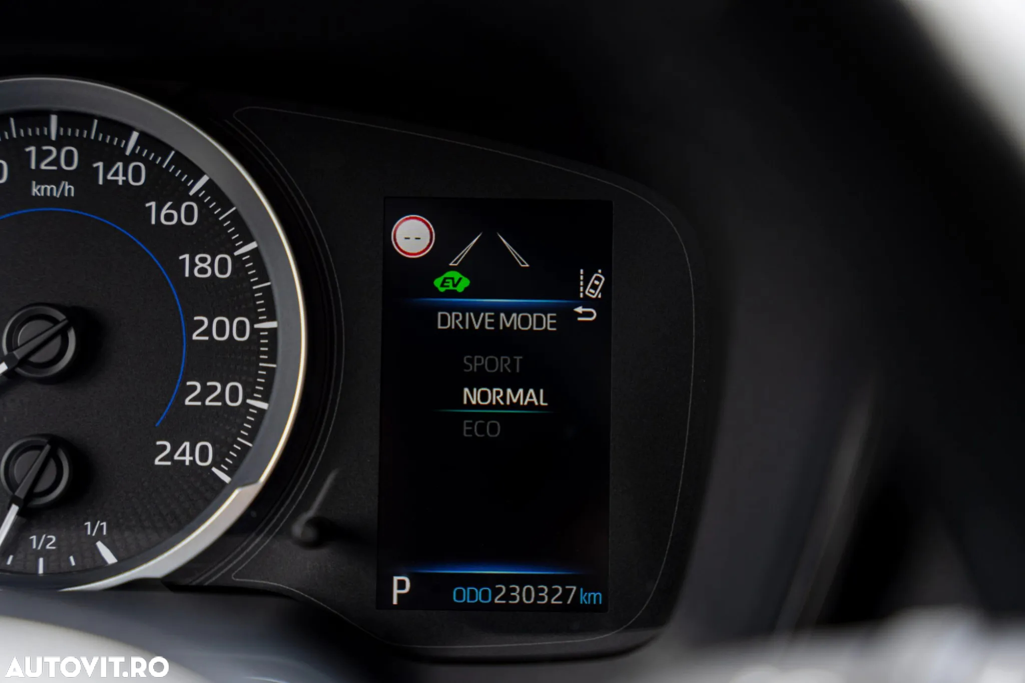 Toyota Corolla 1.8 Hybrid Touring Sports Business Edition - 23