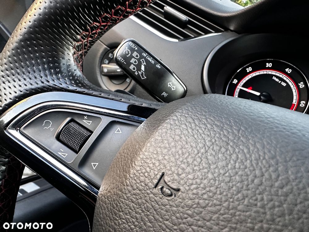 Skoda Octavia 2.0 TSI RS Challenge 245 DSG - 28