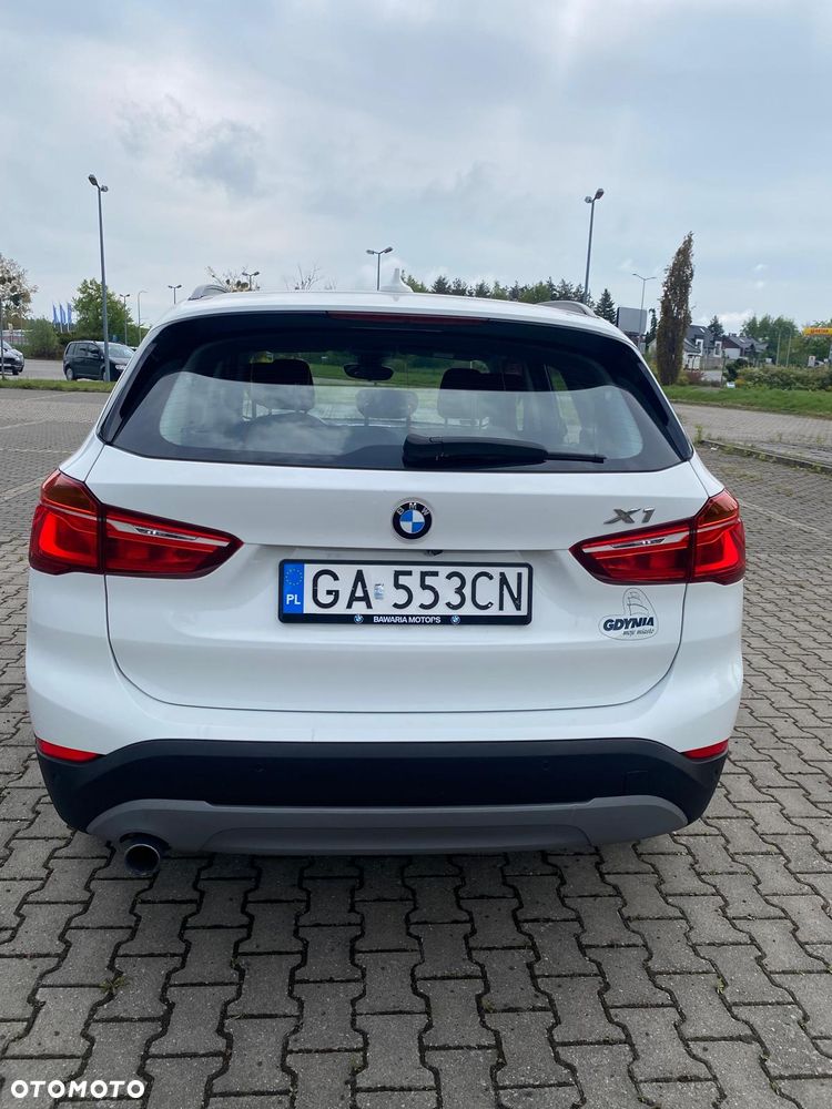 BMW X1 sDrive18i - 6
