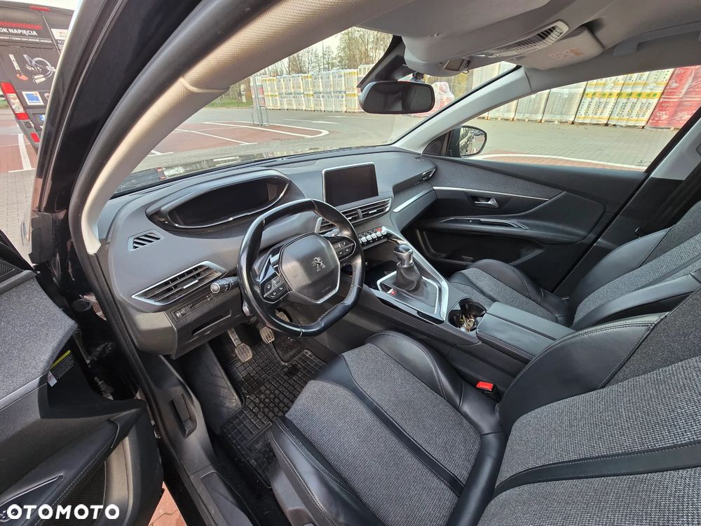 Peugeot 3008 1.6 BlueHDi Allure S&S - 15