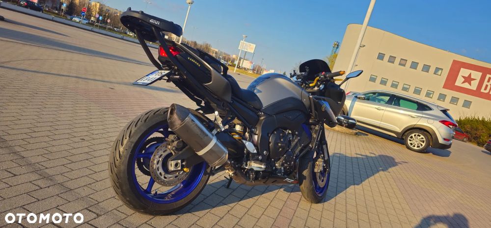Yamaha FZ8 - 5