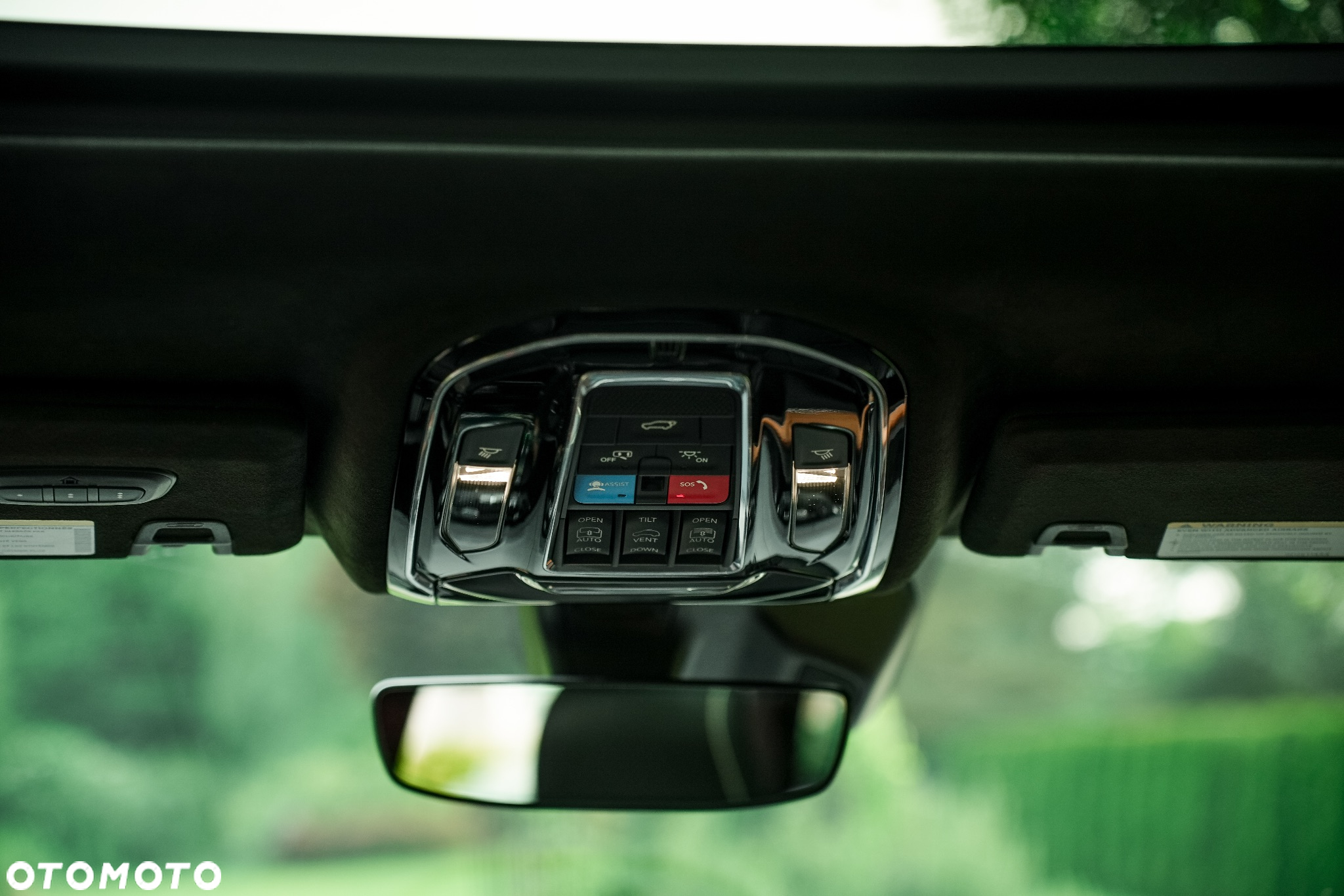 Jeep Grand Cherokee - 37
