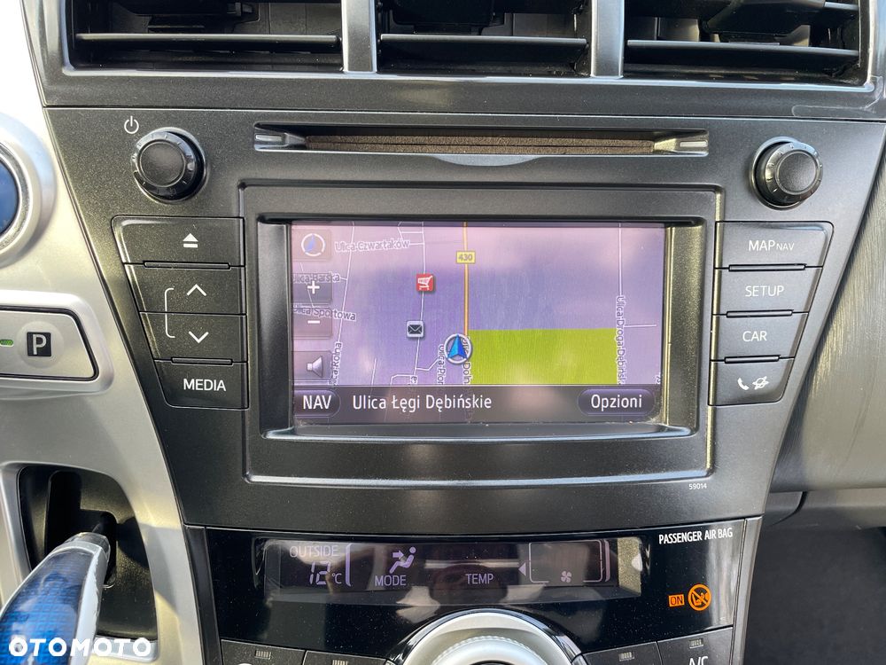 Toyota Prius+ (Hybrid) Executive - 16