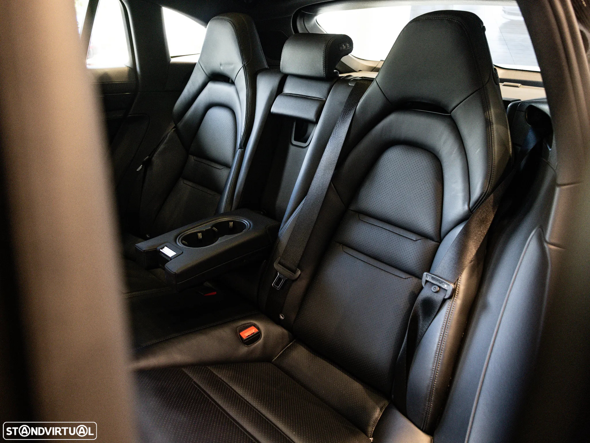 Porsche Panamera Sport Turismo 4 E-Hybrid - 30
