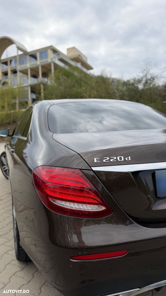 Mercedes-Benz E 220 d 4MATIC Aut. - 8