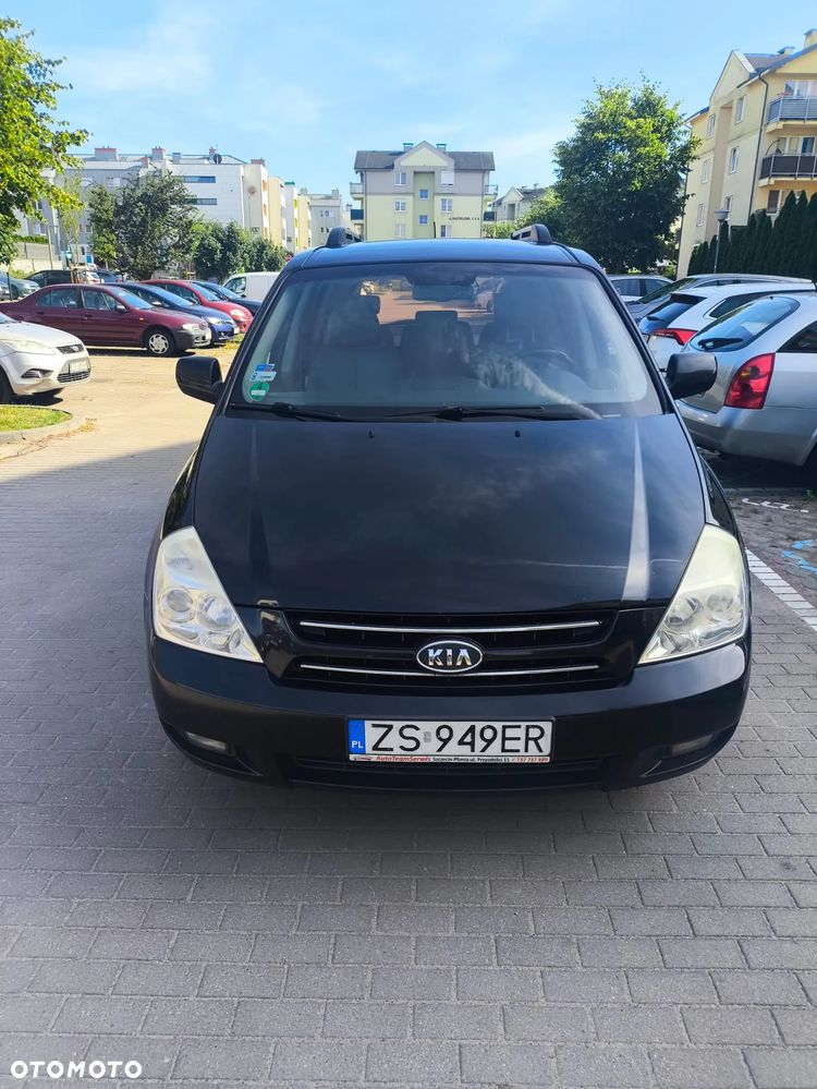 Kia Carnival - 2