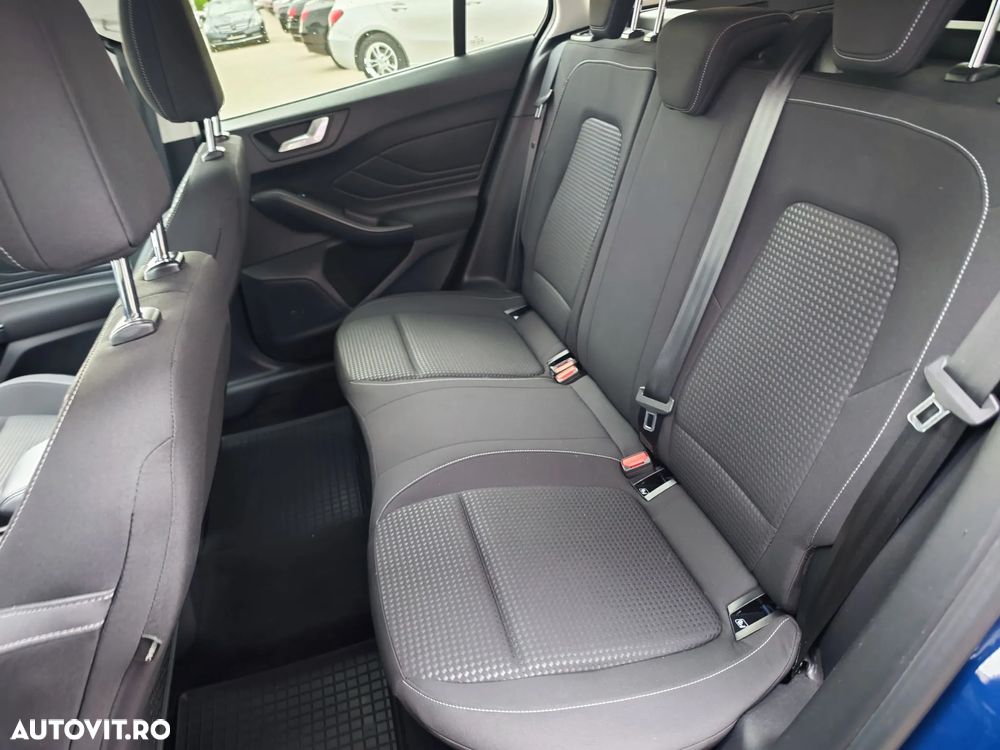Ford Focus 1.0 EcoBoost Trend - 30