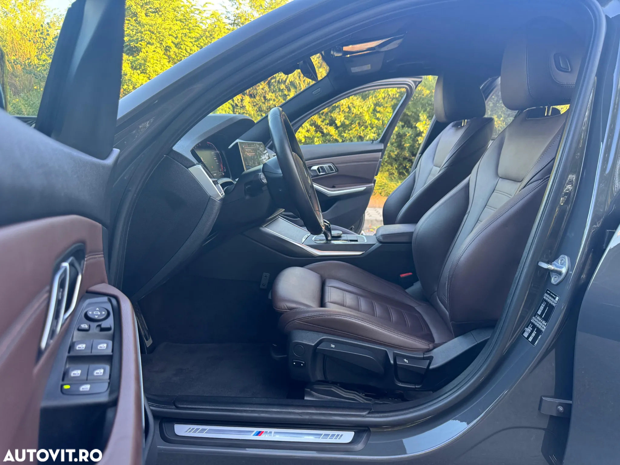BMW Seria 3 318d Aut. M Sport - 30