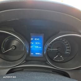 Toyota Auris 1.8 L VVT-i Luna - 9