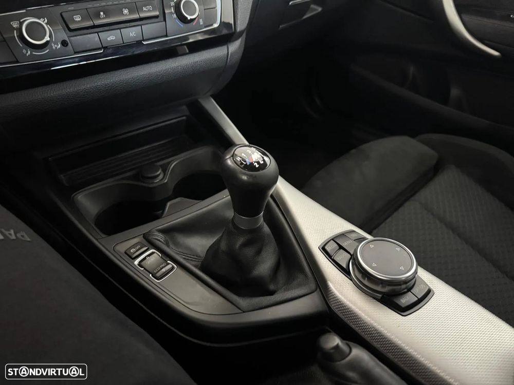 BMW 116 d Pack M - 46