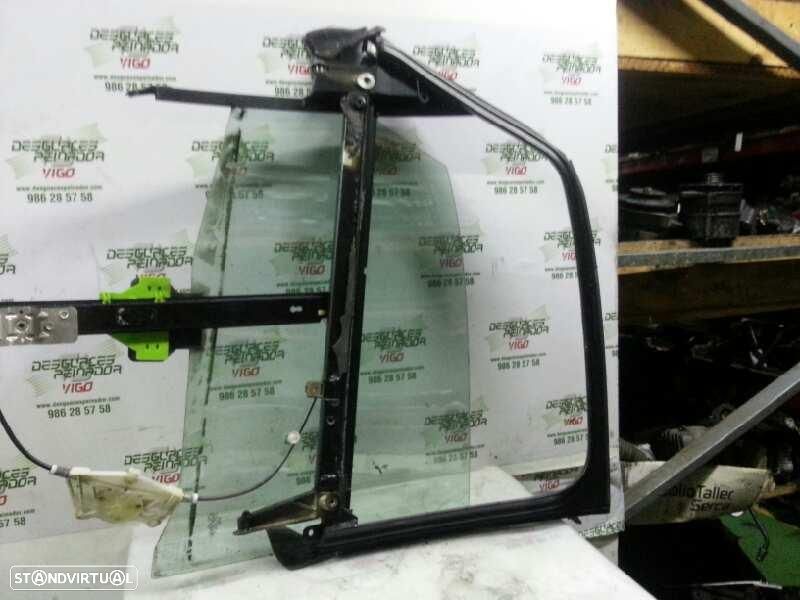 ELEVADOR TRASEIRO ESQUERDO AUDI A4 BERLINA 8E - 1