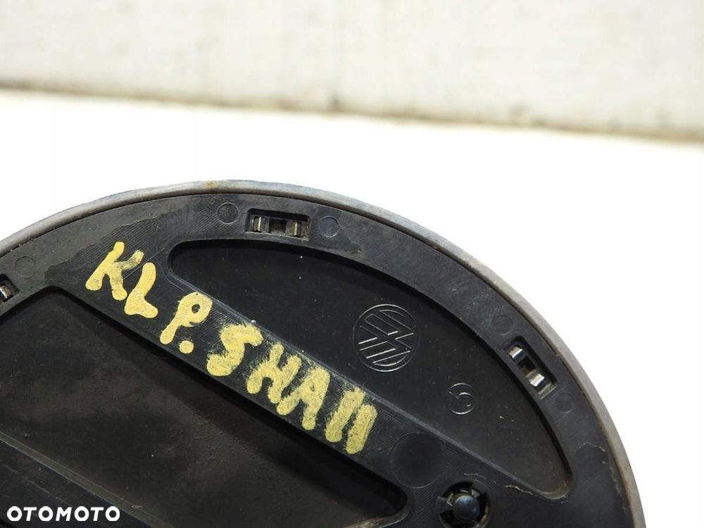 ZNACZEK EMBLEMAT LOGO KLAPY VW SHARAN II 7P6853630A - 2