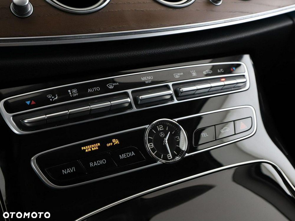 Mercedes-Benz Klasa E - 29