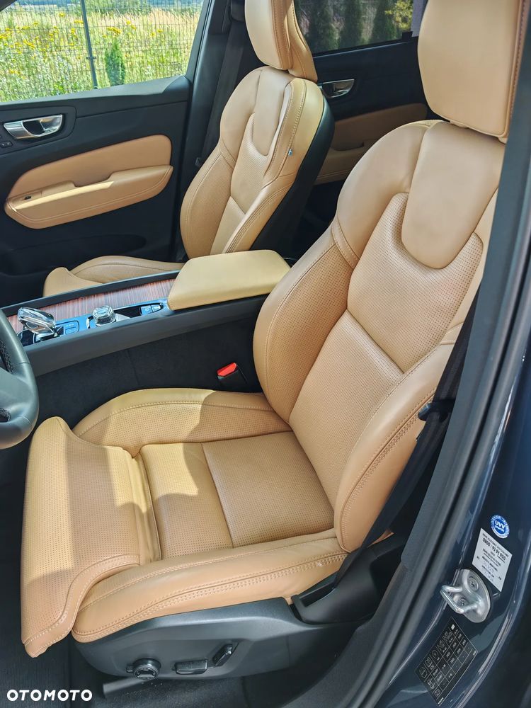 Volvo XC 60 B4 D AWD Ultimate Dark - 5