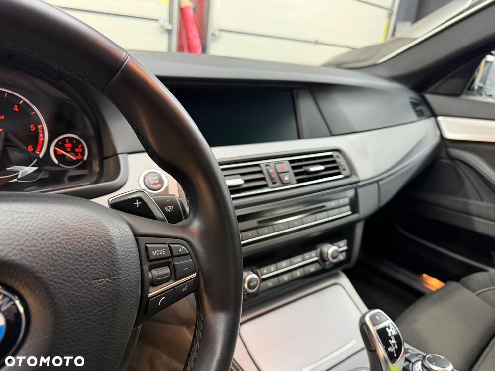 BMW Seria 5 520d - 14