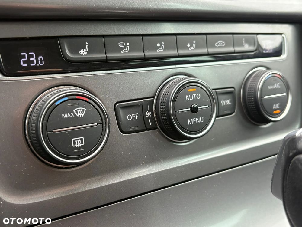 Volkswagen Golf 2.0 TDI DSG Sound - 19