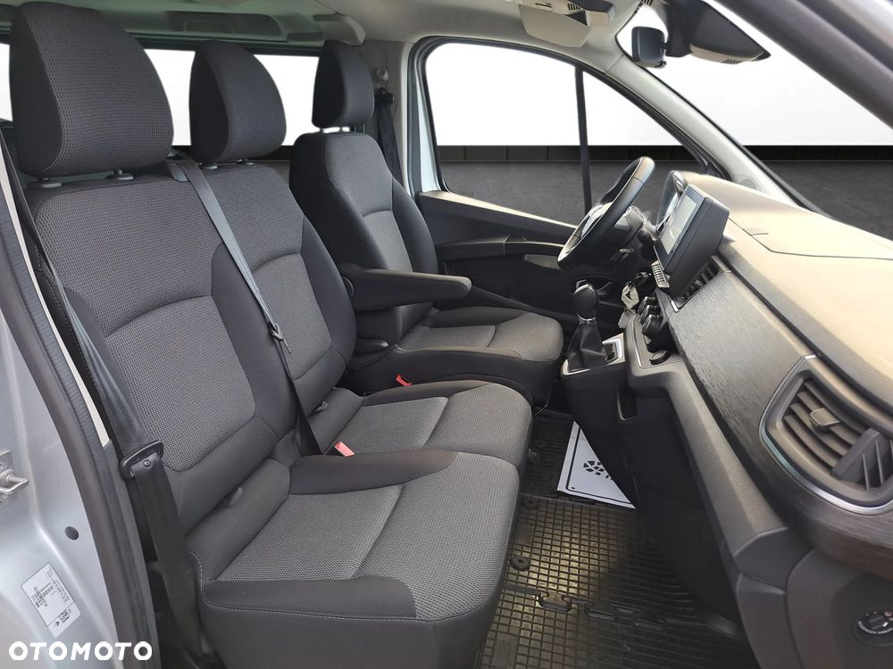 Renault Trafic 9 Miejsc - 22