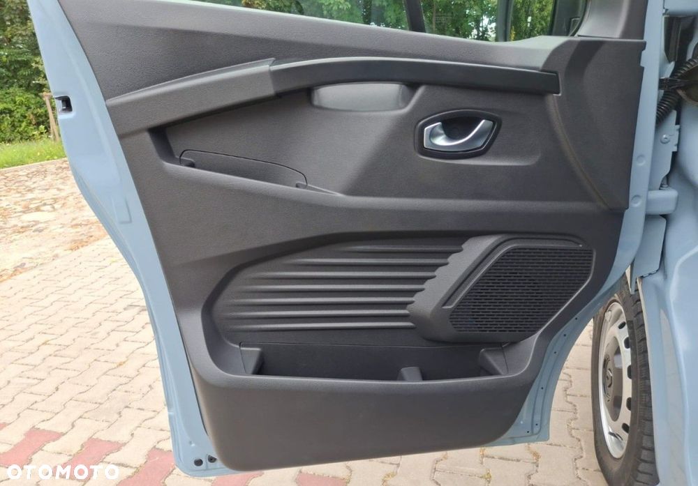 Renault Trafic - 19