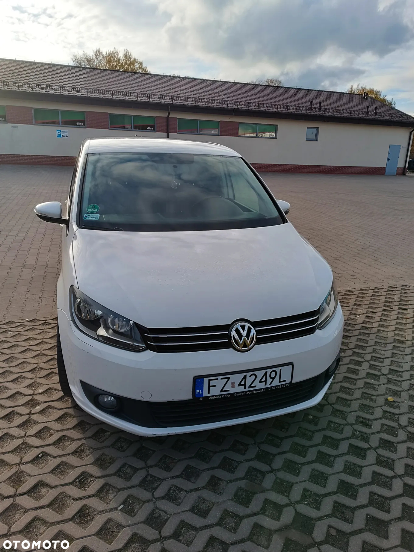 Volkswagen Touran - 14