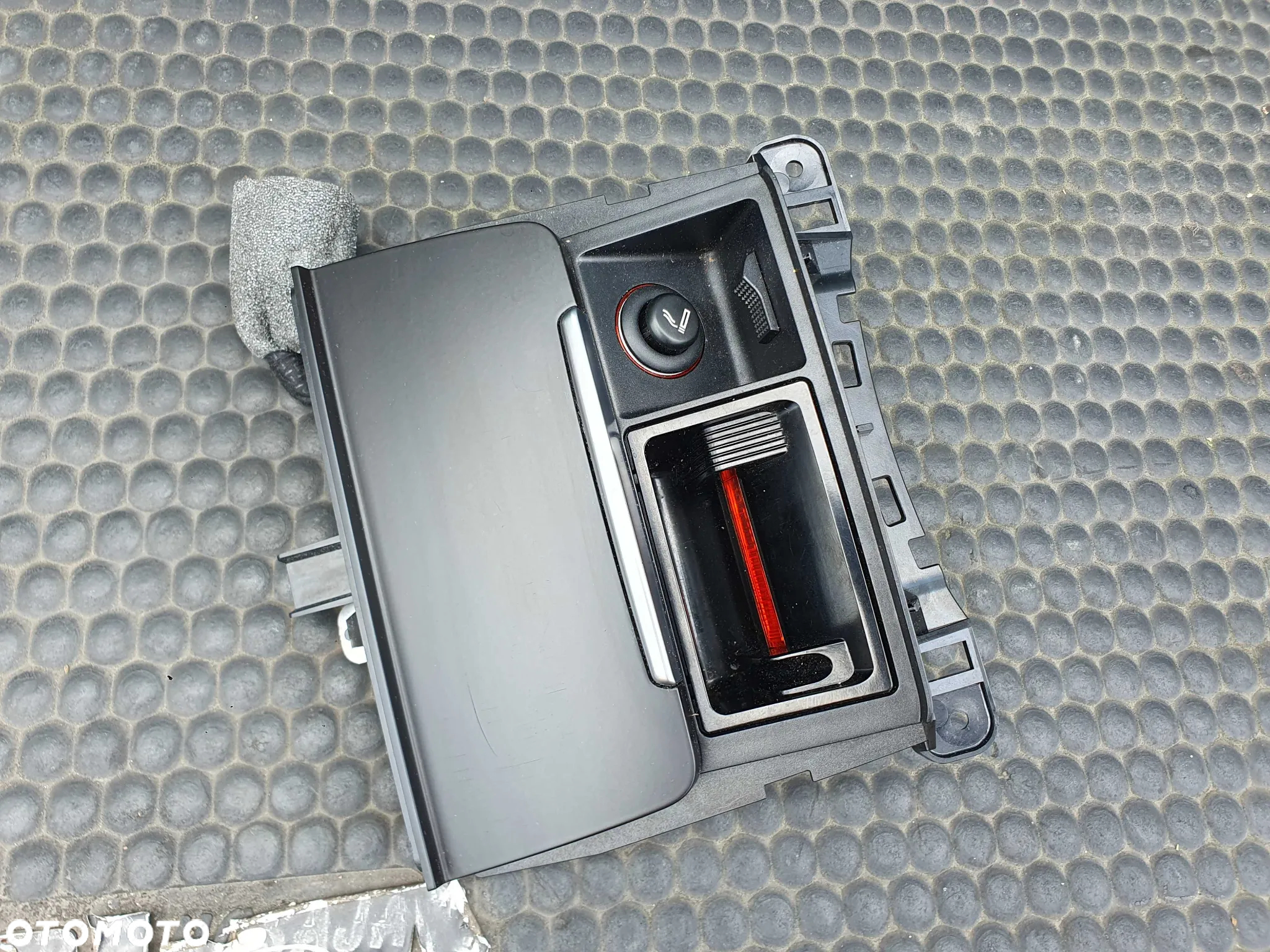 Popielniczka 8K0857951 Klapka Zapalniczka Wklad Czarna Audi A4 B8 A5 Q5 - 10
