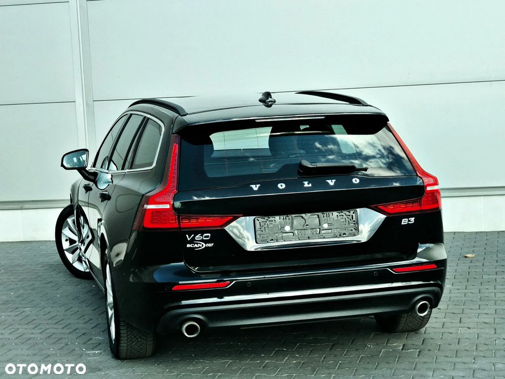 Volvo V60 B3 B DKG Momentum Pro - 13