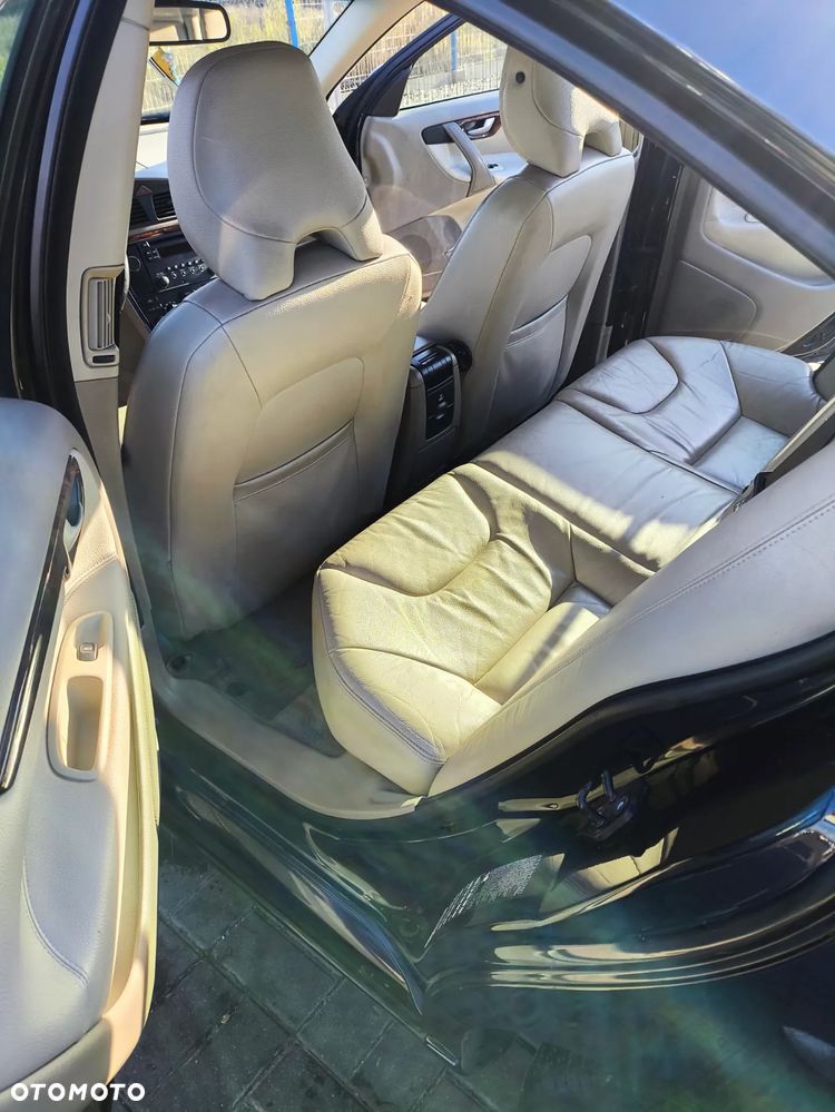 Volvo S60 2.5T Momentum - 12