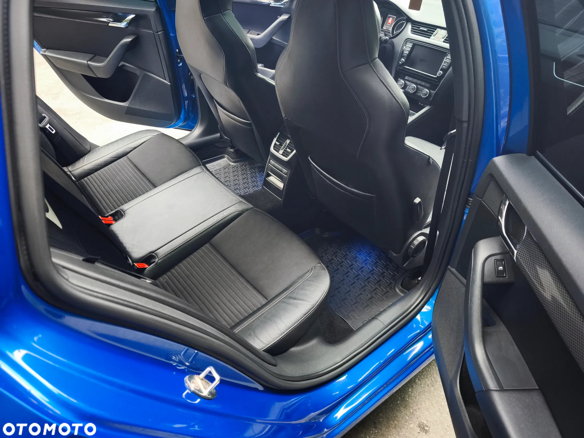 Skoda Octavia 2.0 TSI RS DSG - 10