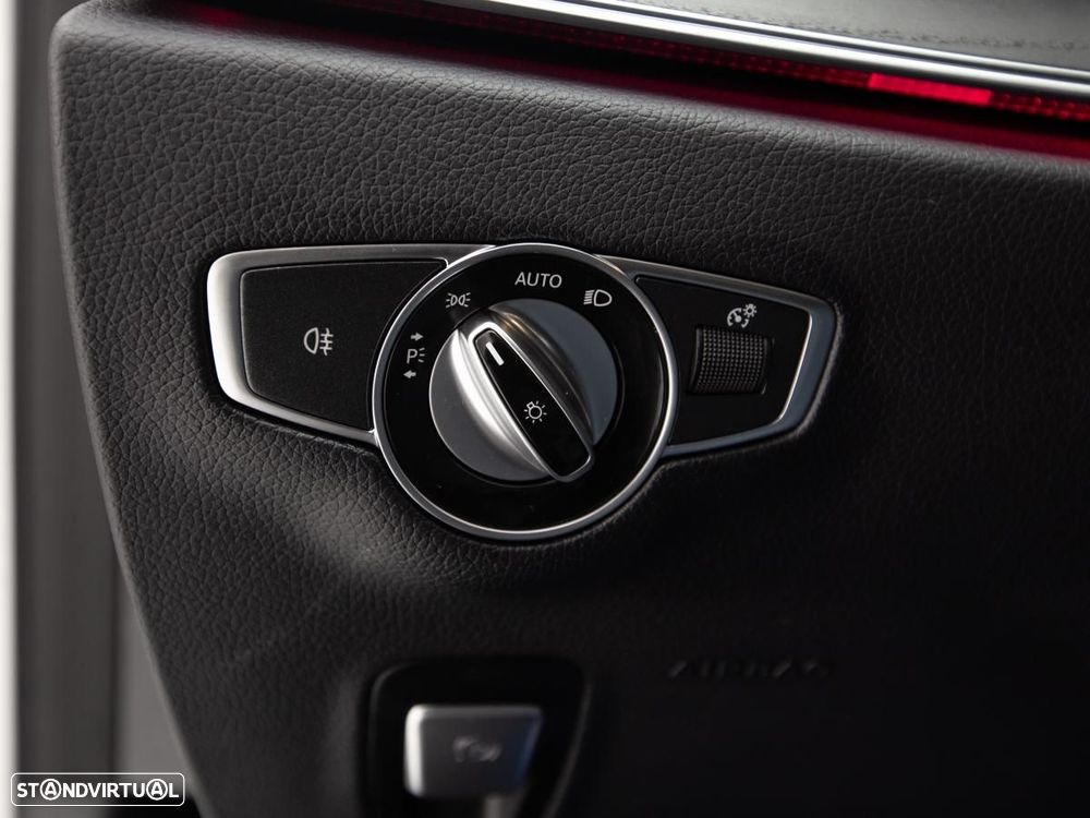 Mercedes-Benz E 300 de 4Matic 9G-TRONIC AMG Line - 20