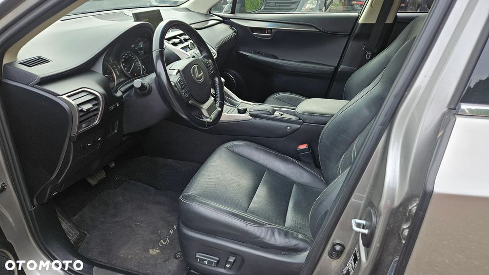 Lexus NX 300h - 7